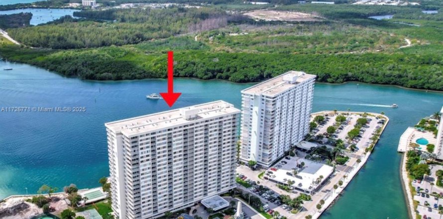 Condo in Sunny Isles Beach, Florida, 1 bedroom № 1702869