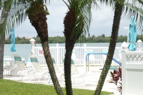 Condominio en venta en Clearwater, Florida, 2 dormitorios, 83.61 m2 № 2107151 - foto 24
