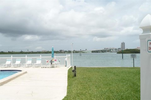 Condominio en venta en Clearwater, Florida, 2 dormitorios, 83.61 m2 № 2107151 - foto 17