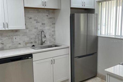 Condominio en venta en Clearwater, Florida, 2 dormitorios, 83.61 m2 № 2107151 - foto 8