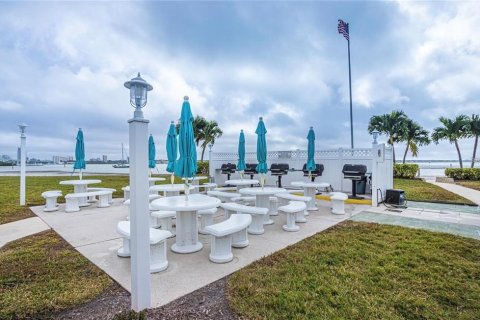 Condominio en venta en Clearwater, Florida, 2 dormitorios, 83.61 m2 № 2107151 - foto 25