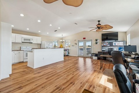 Villa ou maison à vendre à Plant City, Floride: 2 chambres, 107.02 m2 № 2092089 - photo 28