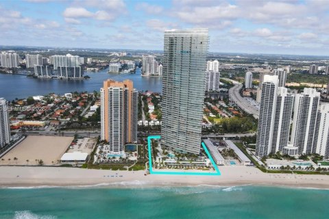 Condominio en venta en Sunny Isles Beach, Florida, 2 dormitorios, 107.86 m2 № 2008422 - foto 16