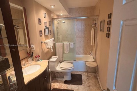 Condominio en venta en Miami, Florida, 2 dormitorios, 105.91 m2 № 1874444 - foto 4