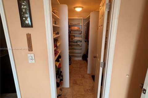Condominio en venta en Miami, Florida, 2 dormitorios, 105.91 m2 № 1874444 - foto 5