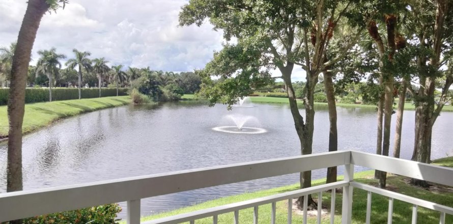 Condo in West Palm Beach, Florida, 2 bedrooms  № 2378896