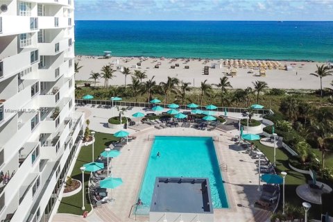 Condo in Miami Beach, Florida  № 2061678 - photo 30