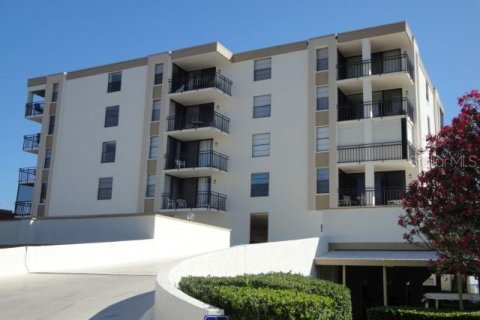 Copropriété à louer à Saint Petersburg, Floride: 1 chambre, 73.39 m2 № 1052978 - photo 1
