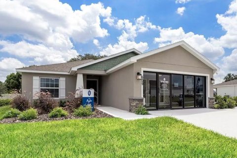Casa en venta en Haines City, Florida, 4 dormitorios, 148.36 m2 № 1902739 - foto 1