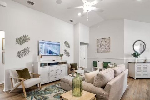 Casa en venta en Haines City, Florida, 4 dormitorios, 148.36 m2 № 1902739 - foto 6