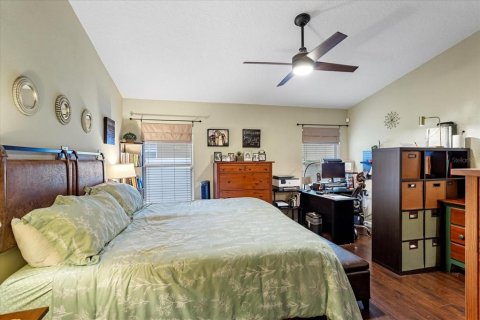 House in Casselberry, Florida 4 bedrooms, 182 sq.m. № 1847136 - photo 18