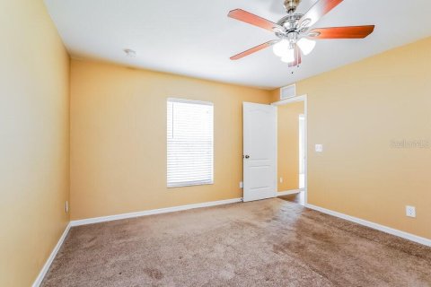 House in Lehigh Acres, Florida 3 bedrooms, 118.17 sq.m. № 1842953 - photo 9