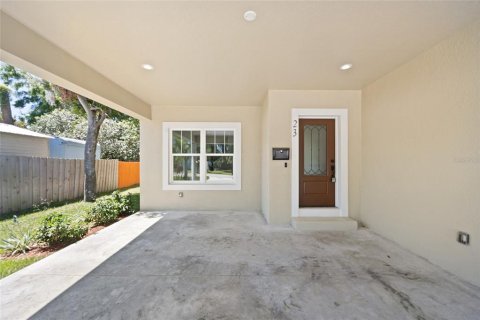 House in Plant City, Florida 4 bedrooms, 184.23 sq.m. № 1871201 - photo 3