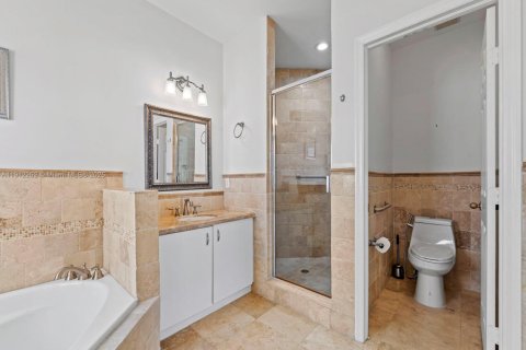 Villa ou maison à vendre à Miami, Floride: 4 chambres, 259.66 m2 № 1971485 - photo 24