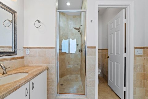 Villa ou maison à vendre à Miami, Floride: 4 chambres, 259.66 m2 № 1971485 - photo 21