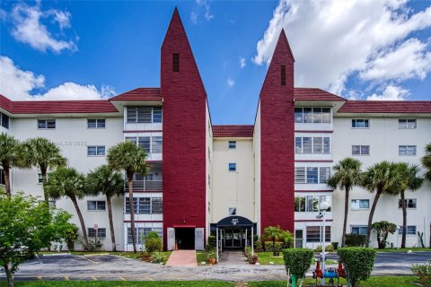 Condominio en venta en Lauderhill, Florida, 1 dormitorio, 86.21 m2 № 1941045 - foto 30