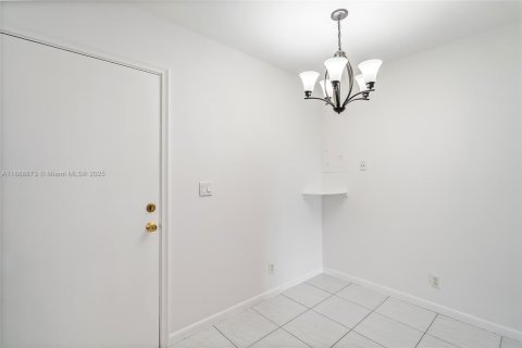 Condominio en venta en Lauderhill, Florida, 1 dormitorio, 86.21 m2 № 1941045 - foto 7