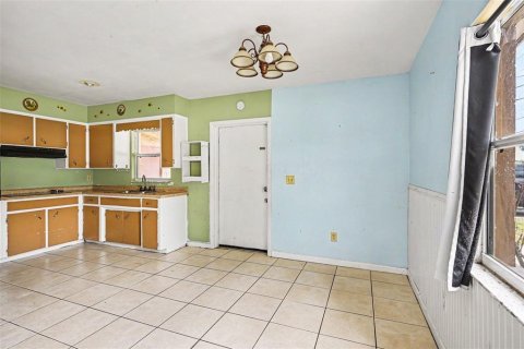 House in Fort Meade, Florida 3 bedrooms, 88.26 sq.m. № 2198397 - photo 8
