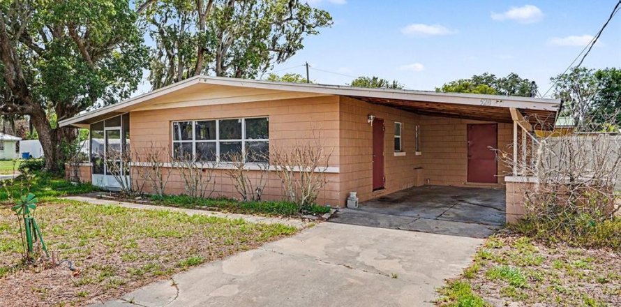 House in Fort Meade, Florida 3 bedrooms, 88.26 sq.m. № 2198397