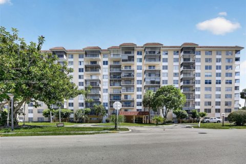 Condo in Lauderhill, Florida, 1 bedroom  № 2186452 - photo 27