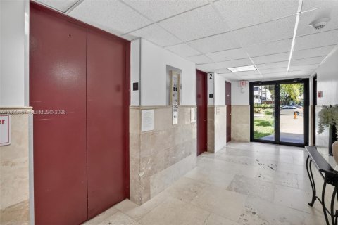 Condo in Lauderhill, Florida, 1 bedroom  № 2186452 - photo 23