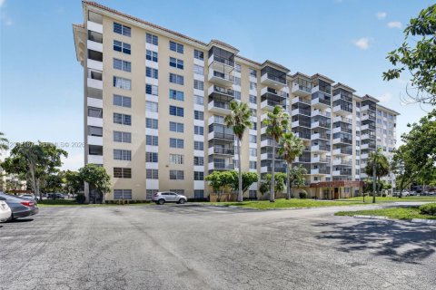 Condo in Lauderhill, Florida, 1 bedroom  № 2186452 - photo 28