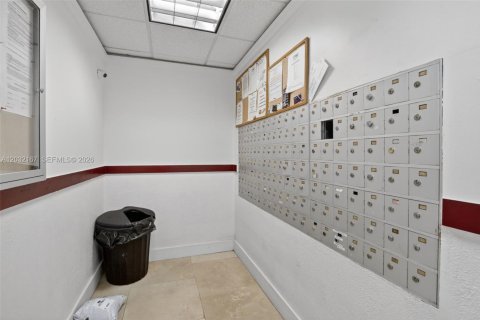 Condo in Lauderhill, Florida, 1 bedroom  № 2186452 - photo 24