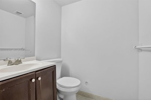 Condo in Lauderhill, Florida, 1 bedroom  № 2186452 - photo 21