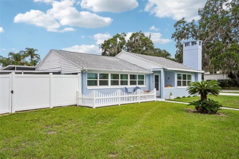 House in Mount Dora, Florida 3 bedrooms, 157.1 sq.m. № 2235426 - photo 3