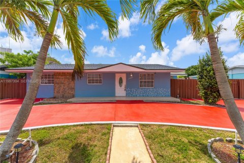Casa en Homestead, Florida 5 dormitorios, 137.22 m2 № 2059234