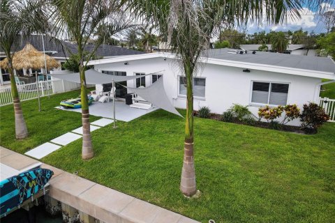 Villa ou maison à vendre à Treasure Island, Floride: 4 chambres, 168.34 m2 № 1906119 - photo 11
