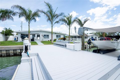 Villa ou maison à vendre à Treasure Island, Floride: 4 chambres, 168.34 m2 № 1906119 - photo 26