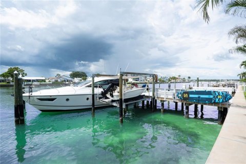 Villa ou maison à vendre à Treasure Island, Floride: 4 chambres, 168.34 m2 № 1906119 - photo 29