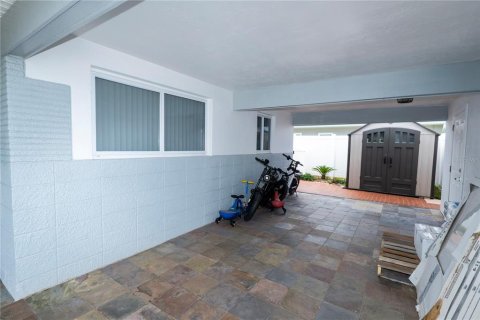 Villa ou maison à vendre à Treasure Island, Floride: 4 chambres, 168.34 m2 № 1906119 - photo 17