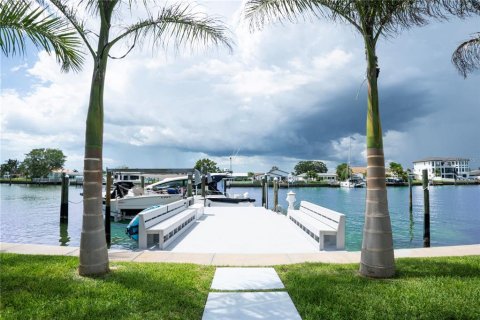 Villa ou maison à vendre à Treasure Island, Floride: 4 chambres, 168.34 m2 № 1906119 - photo 27