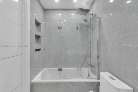 Купить кондоминиум в Авентура, Флорида 2 спальни, 149.11м2, № 1927222 - фото 20