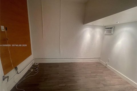 Touwnhouse à louer à Doral, Floride: 3 chambres, 208.57 m2 № 2076465 - photo 15
