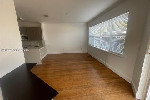 Touwnhouse à louer à Doral, Floride: 3 chambres, 208.57 m2 № 2076465 - photo 18