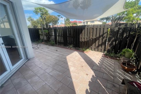 Touwnhouse à louer à Doral, Floride: 3 chambres, 208.57 m2 № 2076465 - photo 30