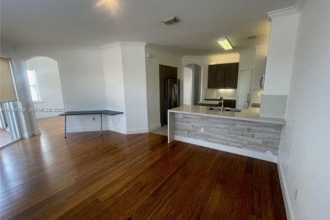 Touwnhouse à louer à Doral, Floride: 3 chambres, 208.57 m2 № 2076465 - photo 12