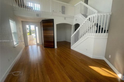 Touwnhouse à louer à Doral, Floride: 3 chambres, 208.57 m2 № 2076465 - photo 7