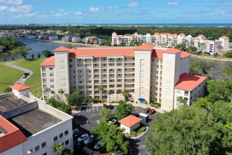 Condominio en venta en Palm Coast, Florida, 3 dormitorios, 158.12 m2 № 1202343 - foto 2