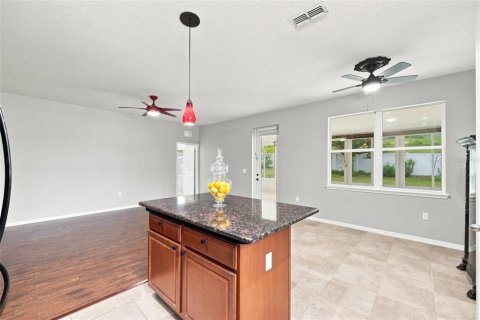 House in Groveland, Florida 3 bedrooms, 136.01 sq.m. № 2321251 - photo 8