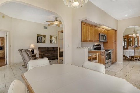 Copropriété à vendre à Sarasota, Floride: 2 chambres, 132.11 m2 № 1815694 - photo 13