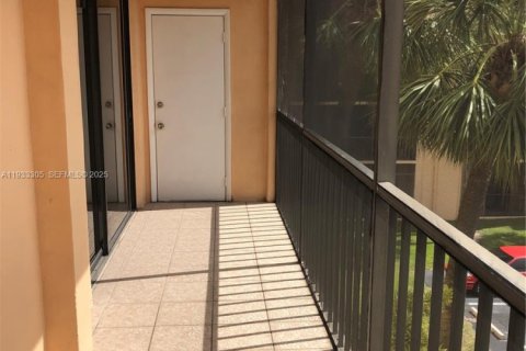 Condominio en venta en Miami, Florida, 2 dormitorios, 89.65 m2 № 1994059 - foto 11