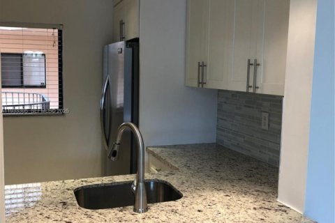 Condominio en venta en Miami, Florida, 2 dormitorios, 89.65 m2 № 1994059 - foto 19