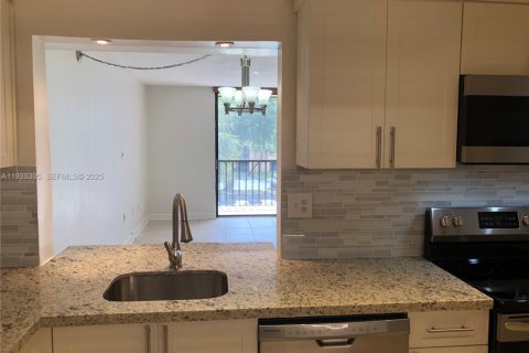 Condominio en venta en Miami, Florida, 2 dormitorios, 89.65 m2 № 1994059 - foto 18