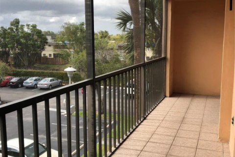 Condominio en venta en Miami, Florida, 2 dormitorios, 89.65 m2 № 1994059 - foto 10