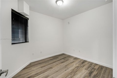 Copropriété à louer à Miami, Floride: 3 chambres, 128.58 m2 № 1951848 - photo 8