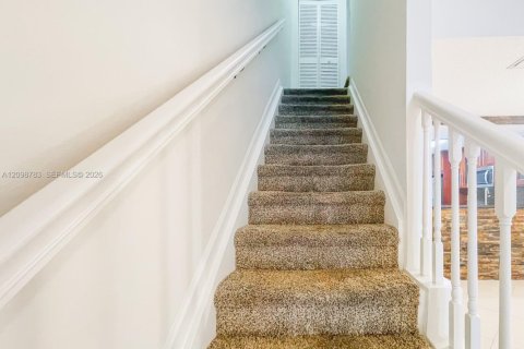 Touwnhouse à vendre à Dania Beach, Floride: 2 chambres, 103.12 m2 № 2397848 - photo 11